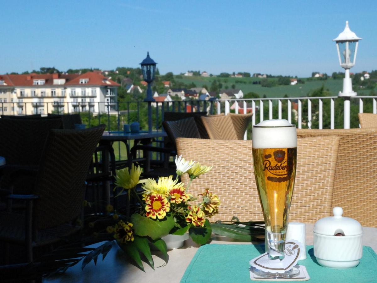Waldhotel & Restaurant Bergschlosschen Hetzdorf Exteriör bild